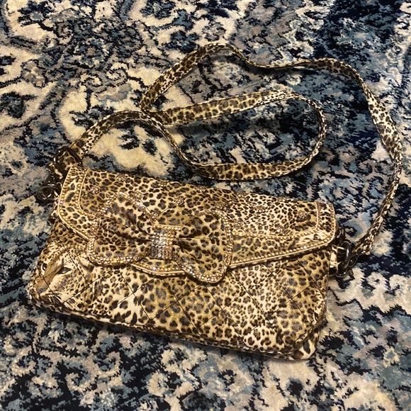 Leopard Crossbody Clutch - Picture 1 of 11